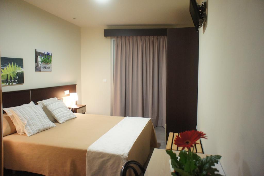 Hotel Mr ตาร์ราโกนา ห้อง รูปภาพ